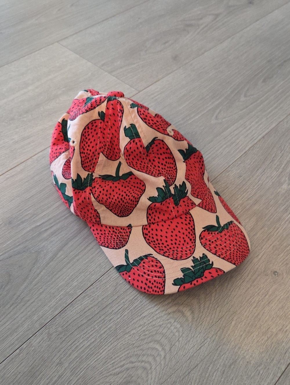 Baggu Organic Cotton  Strawberry Hat